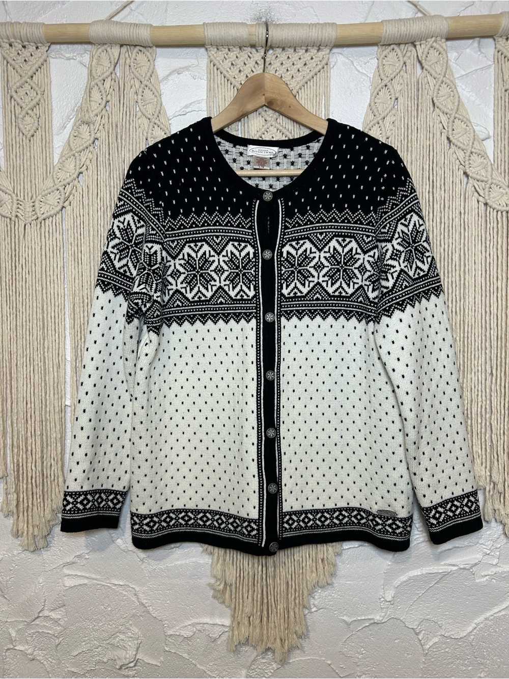 Northern Reflections Fair Isle Cardigan Sweater | Black White Snowflake Knit Lrg